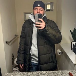 Meet your Posher, Luis adonis